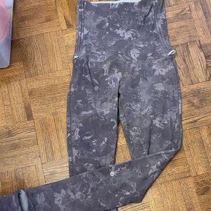 LULULEMON HUG YOUR CORE SUPER HIGH-RISE TIGHT 28" *REVERSIBLE